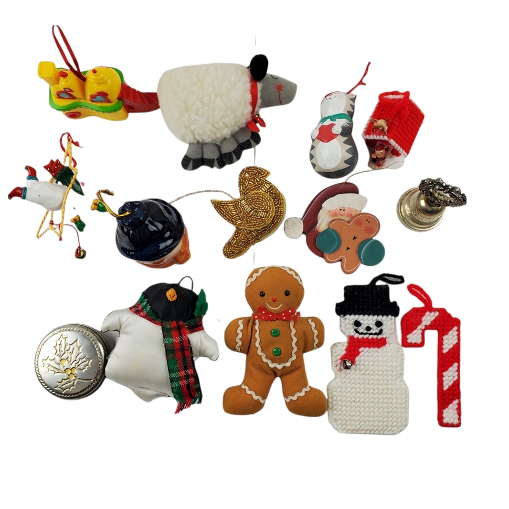 Bundle of 14 vintage ornaments